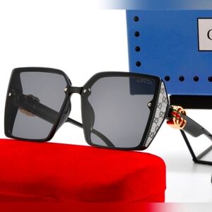guc oversized retro sunglasses
